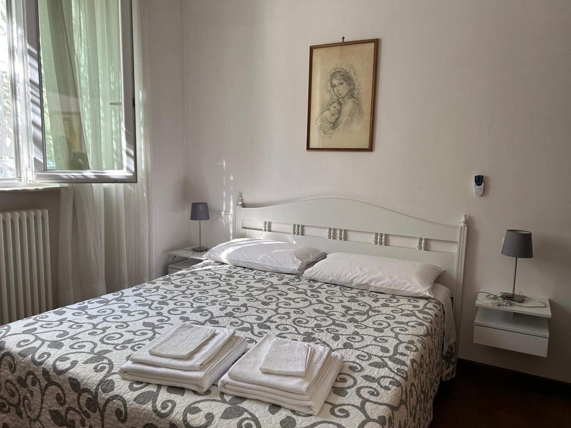 Casa Vacanze Diana В'яреджо Екстер'єр фото